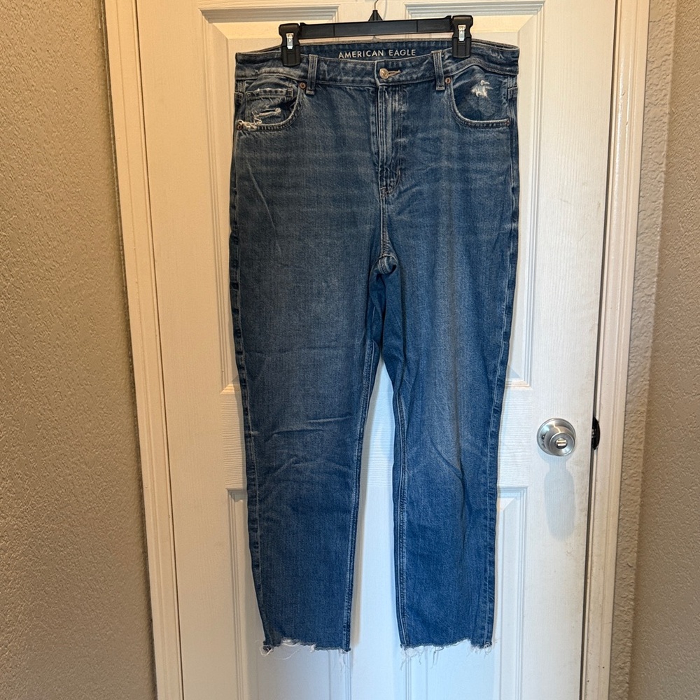 American Eagle Outfitters Women's Cropped Blue Jeans